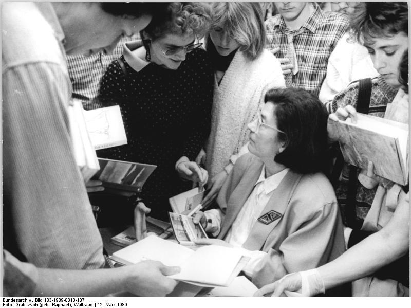 Christa Wolf, 1989 © Bundesarchiv, Bild 183-1989-0313-107, Foto Grubitzsch (geb. Raphael), Waltraud  (CC BY-SA 3.0 DE)