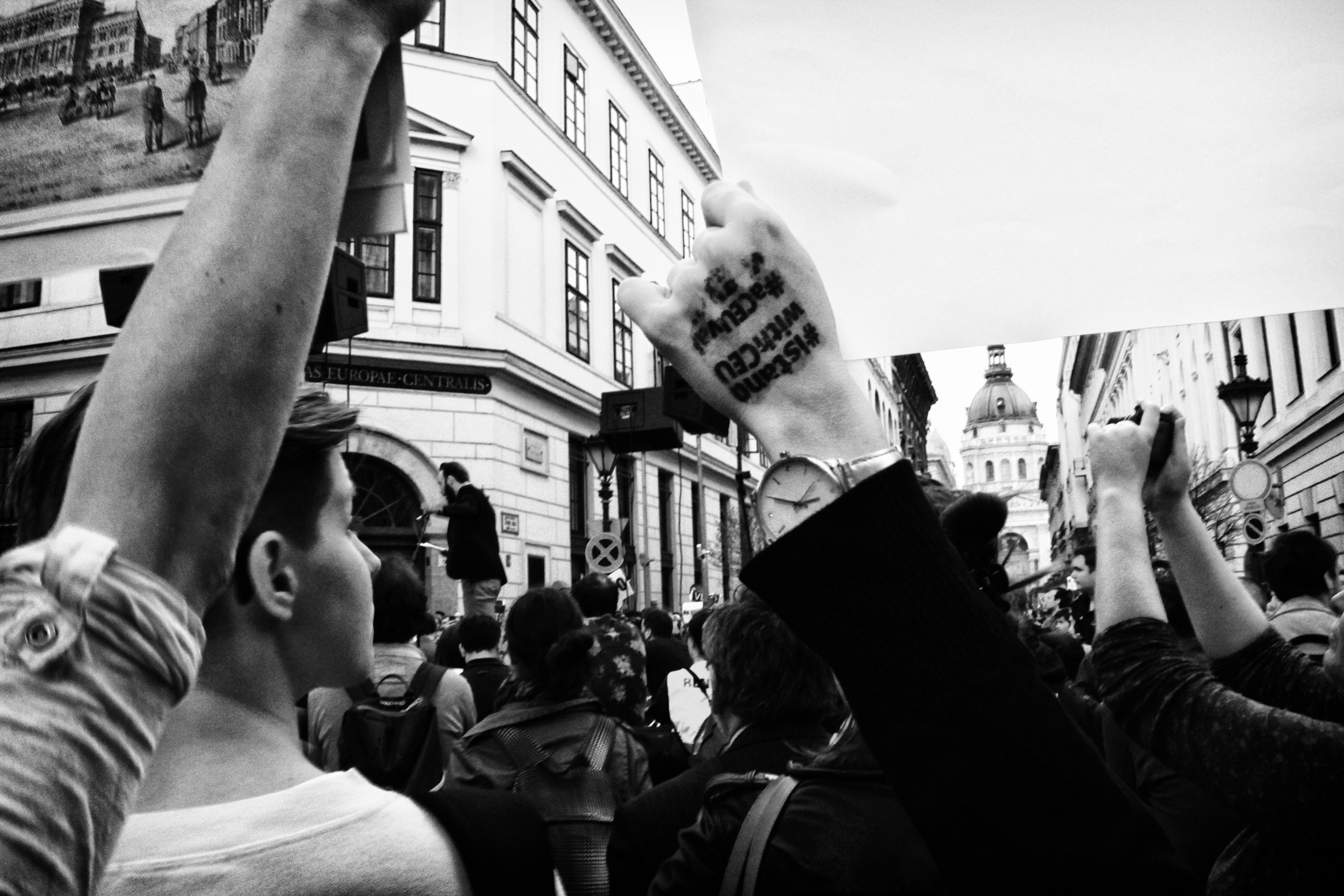 #istandwithceu. Demonstration in Ungarn gegen die Schließung der Central European University, 4. April 2017.