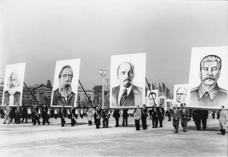 Berlin, Marx-Engels-Platz, Demonstration am 1. Mai 1953.