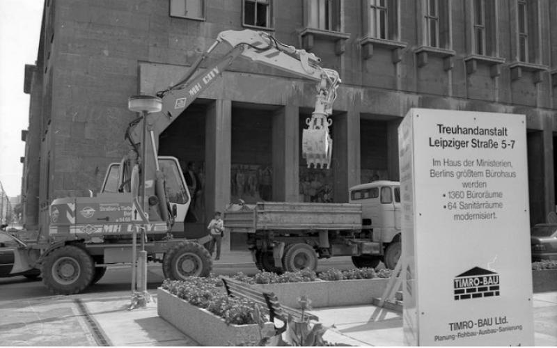  Berlin-Mitte, Leipziger Straße-Bauarbeiten am Gebäude der Treuhandanstalt