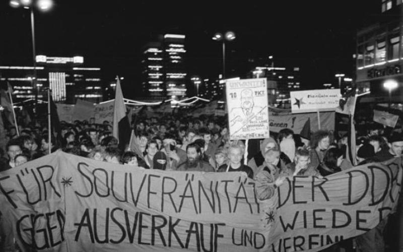 Berlin, Demonstration gegen die Wiedervereinigung