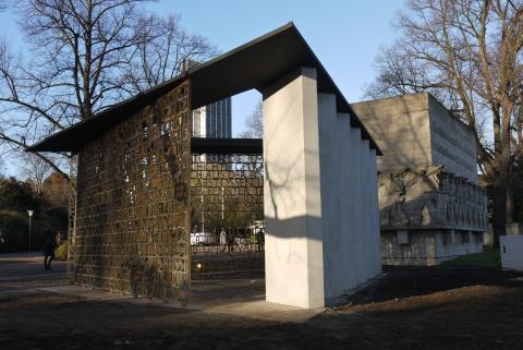 Gedenkort für Deserteure und andere Opfer der NS-Militärjustiz zwischen Stephansplatz und Dammtor, Hamburg © Claudia Bade, 2015