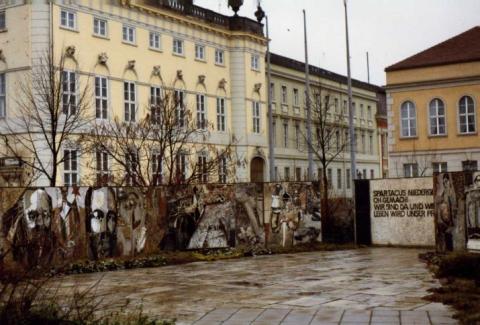 Spartacus Memorial, Potsdam DDR Januar 1990 