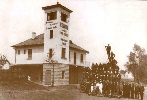 Feuerwehrhaus der Freiwilligen Feuerwehr in Horní Suchá (1936). 