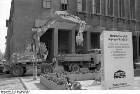  Berlin-Mitte, Leipziger Straße-Bauarbeiten am Gebäude der Treuhandanstalt