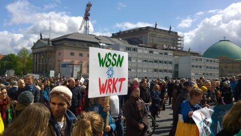 Plakate von Teilnehmer*innen am March for Science, Berlin 2017